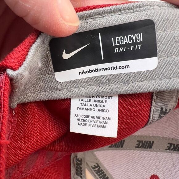 Iowa State Adjustable Hat LEGACY9I
DRI- FIT - Picture 8 of 11